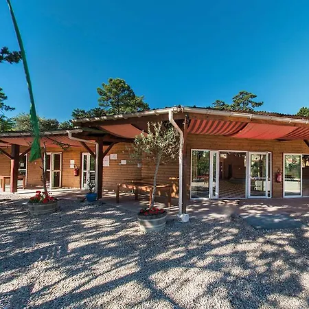 Camping Entre Mer & Foret Campsite *